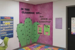 Tru-Ray Art Roll, 36 Inches X 500 Feet, 76 Lb, Festive Green -Art Supplies 055057 B ecommfullsize